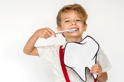 Çocuklarda elektrikli diş fırçası dikkat istiyor