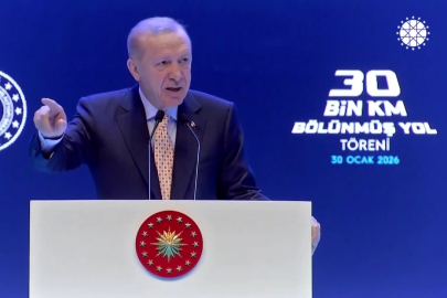 Cumhurbaşkanı Erdoğan: Türkiye'yi yeni yollar ve yatırımlarla büyütmeye devam edeceğiz