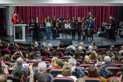 İzmir Bornova'da efsane notalar yankılandı