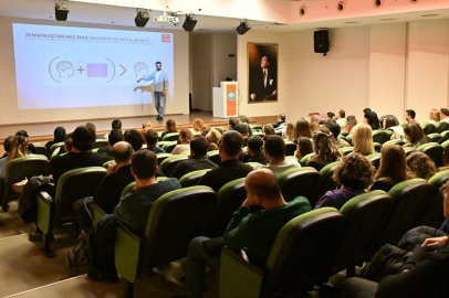 Manisa Büyükşehir personeline yapay zekâ eğitimi