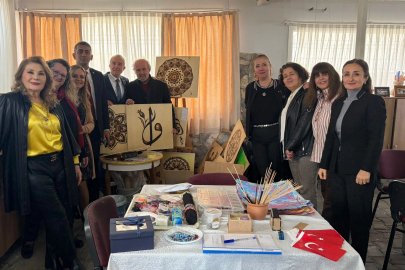 İzmir Narlıdere’de bilge çınarlarla gönül köprüsü