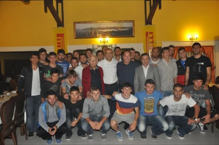 Kupabeyi Kocaelispor Lastik-İş Tesislerinde ağırlandı Pirelli’den moral yemeği