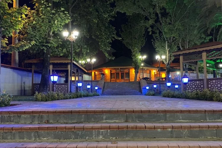 Adnan Kahveci Parkı ışıl ışıl oldu