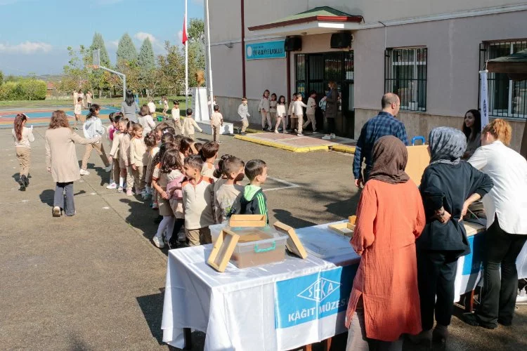 Kâğıt Müzesi’nin Köy Okulları Projesi devam ediyor